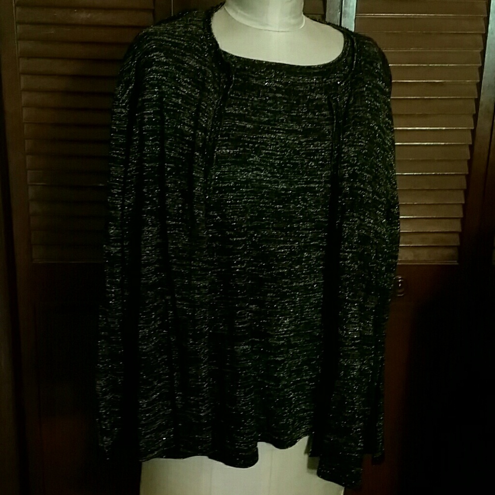 Liz Claiborne matching t-shirt and cardigan